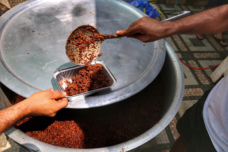 العيش المحموص