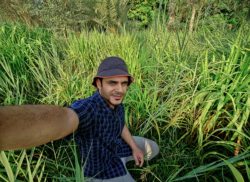 ”أبوشلوة“ ألهمته بساتين الخويلدية اكتشاف العوالم الصغيرة